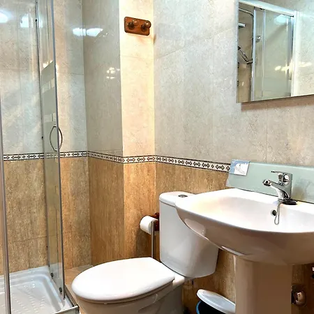 Lancelot Apartment *