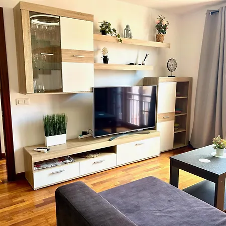 Lancelot Apartment *