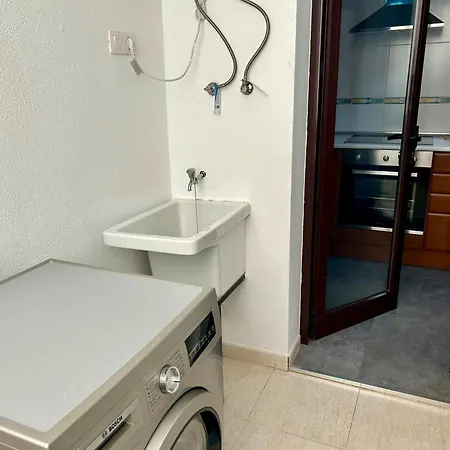 Lancelot Apartment *